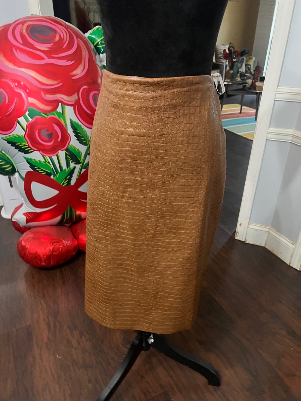 Anne Klein Brown Croc-Embossed Pencil Skirt - Picture 14 of 15
